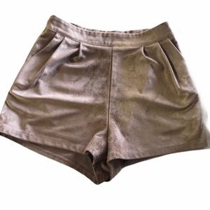 Sophie & Kate Tan suede shorts Small